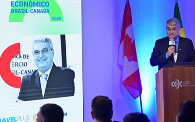 Empresários debatem cenário econômico durante Fórum